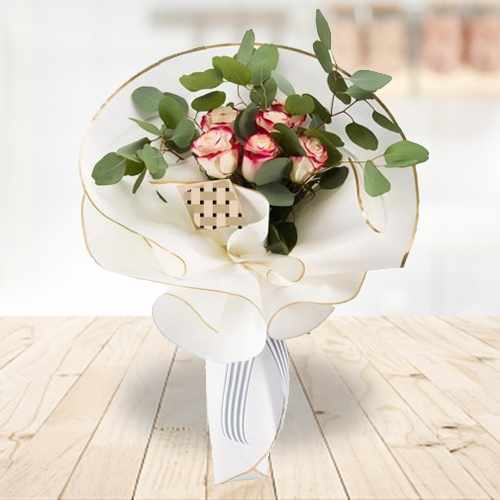 6 Elegant Rose Bouquet