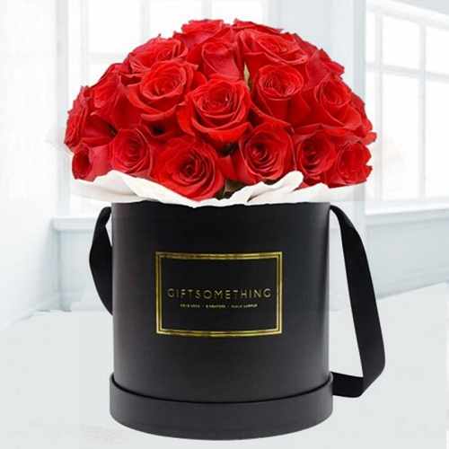 30 Red Rose In Round Gift Box