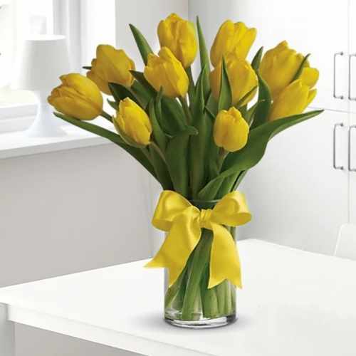 10 Yellow Tulip In Vase