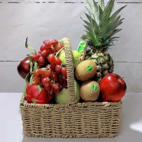 Pineapple And Fruits Hamper