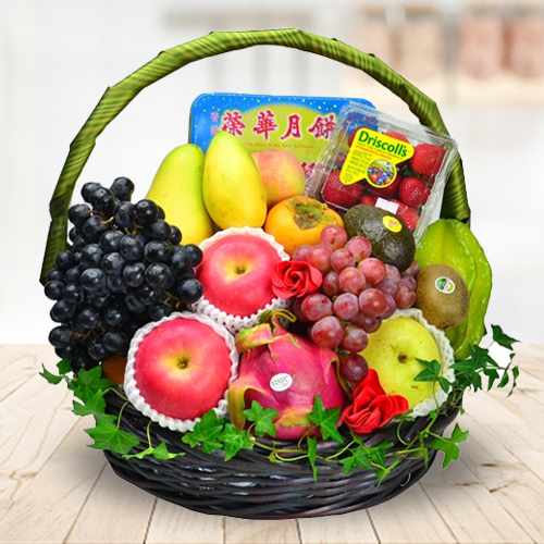 Moon Cake And Fruits Hamper