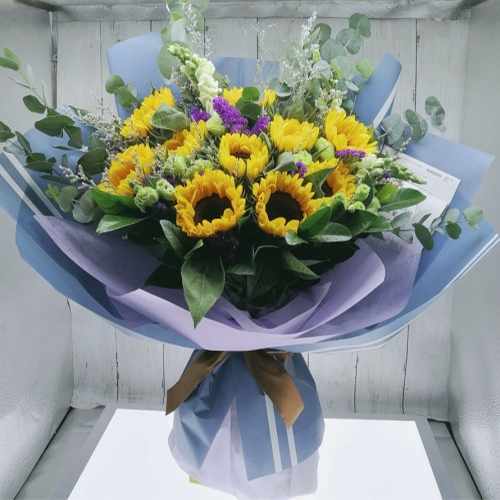 Bright Sunflower Bouquet