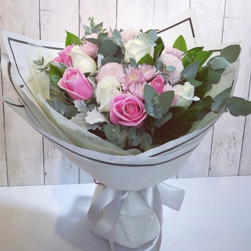 Bouquet Of Pink And White Rose