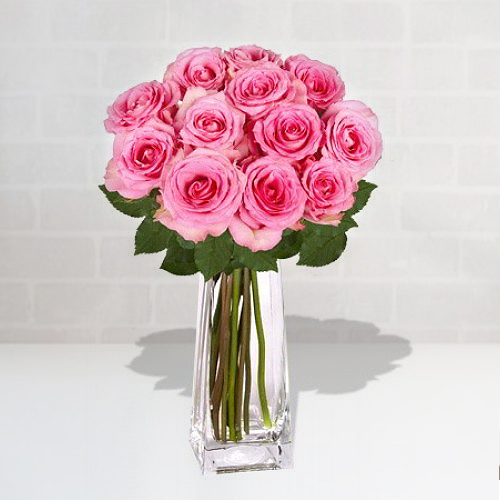 12 Pink Rose In A Vase